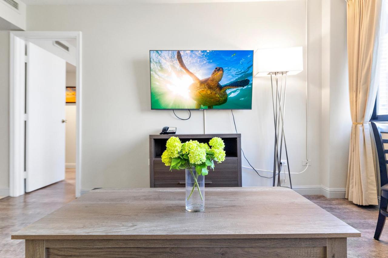 Renovated With City View At Aqua Palms Waikiki Honolulu Exterior foto