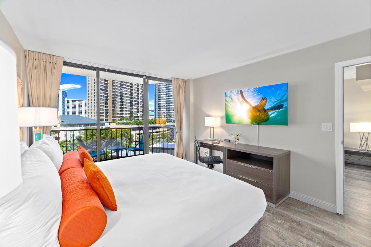Renovated With City View At Aqua Palms Waikiki Honolulu Exterior foto